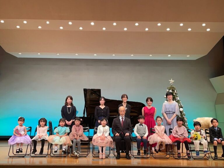 2021.12.25第7回発表会　久地教室　クリスマスコンサート 1枚目