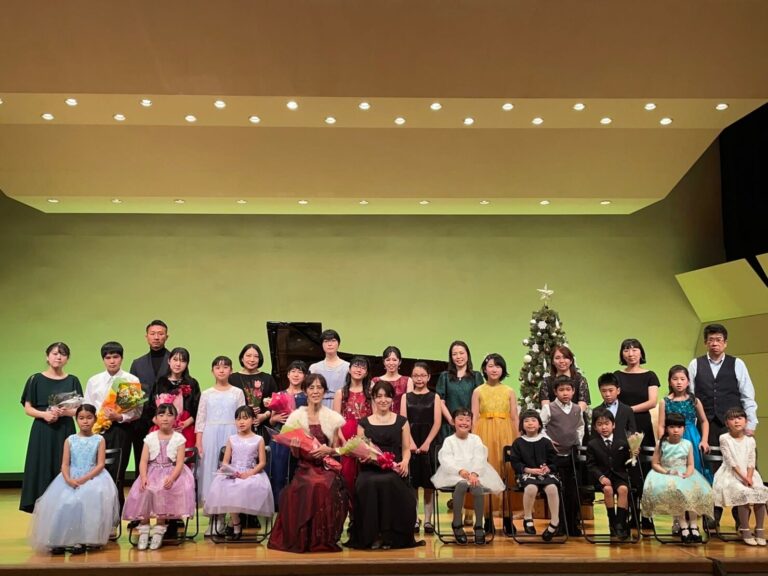 2021.12.25第7回発表会　久地教室　クリスマスコンサート 8枚目